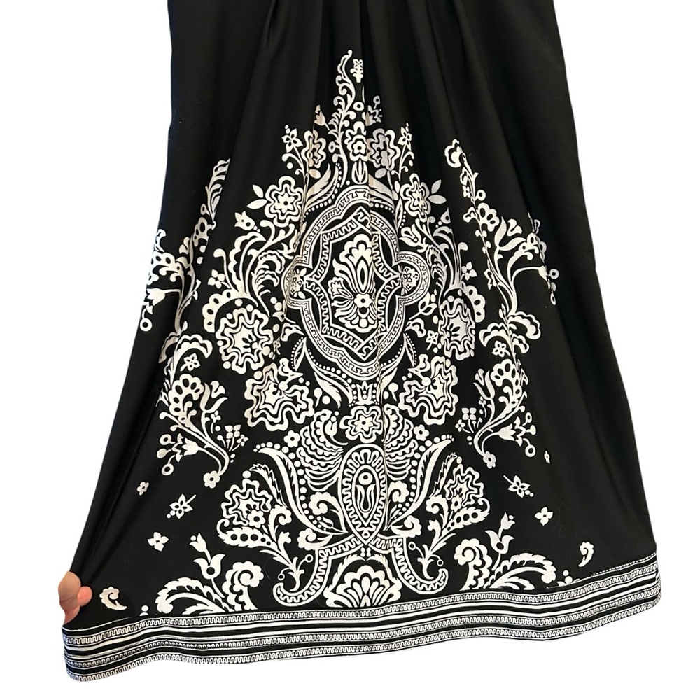 Black and White Patterned Sundress - Picture 4 of 8
